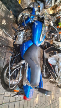 Bajaj Avenger 200 DTS-i