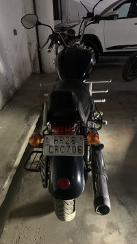 Black Royal Enfield Thunderbird 350