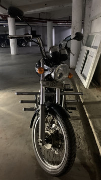 Black Royal Enfield Thunderbird 350