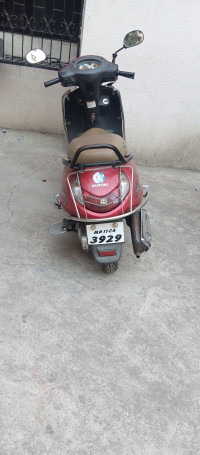 Red Suzuki Access 125