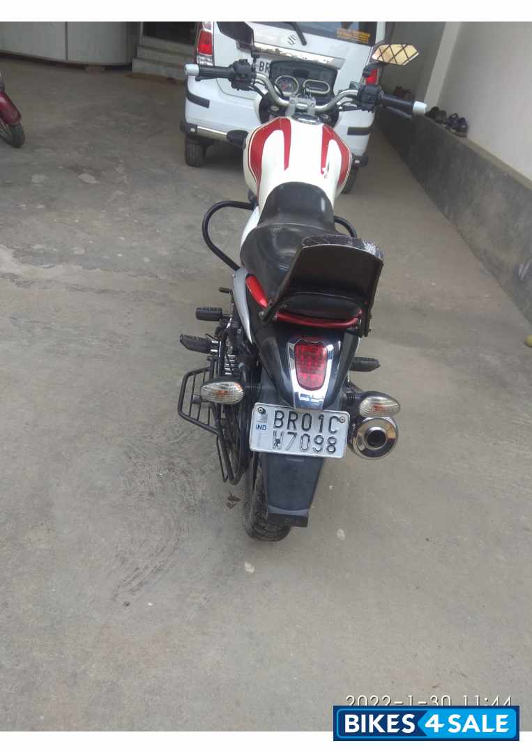 White Bajaj V15