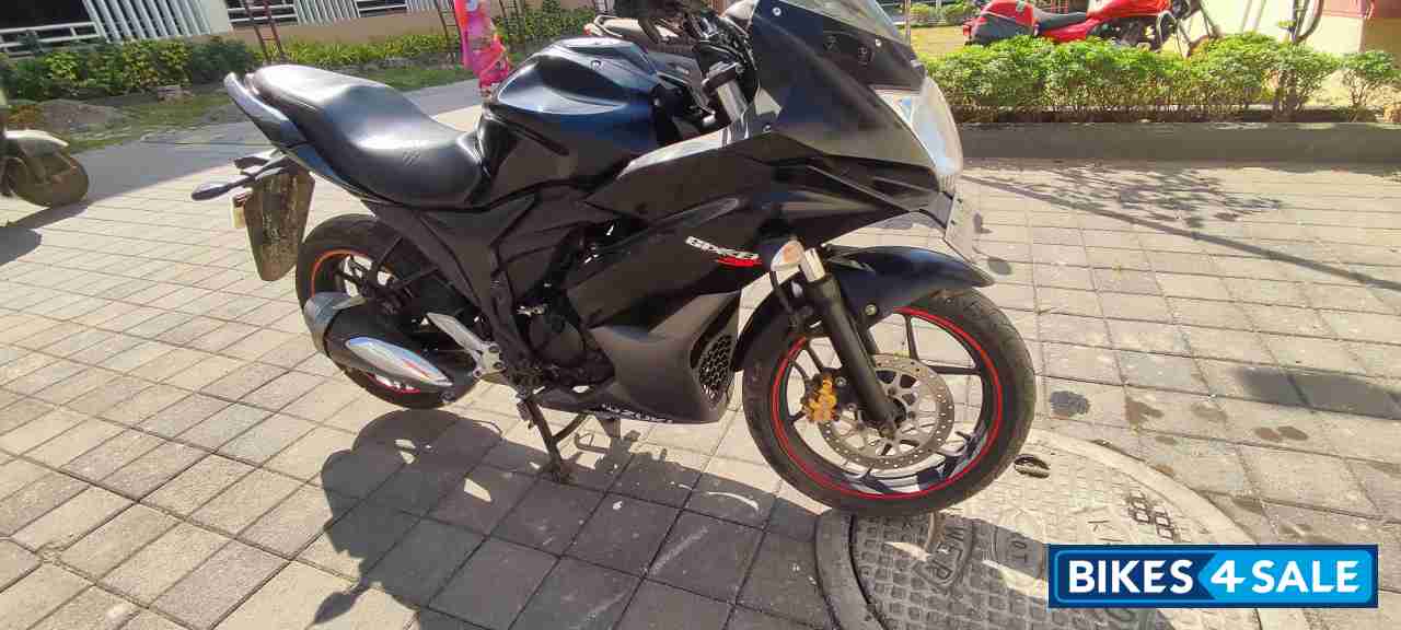 Suzuki Gixxer SF