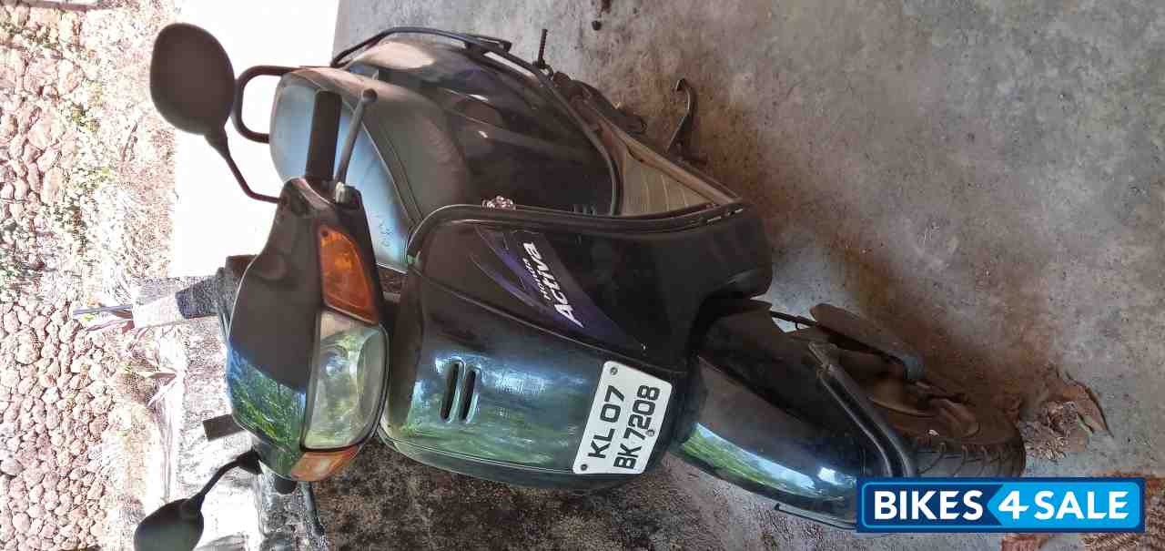 Black Honda Activa