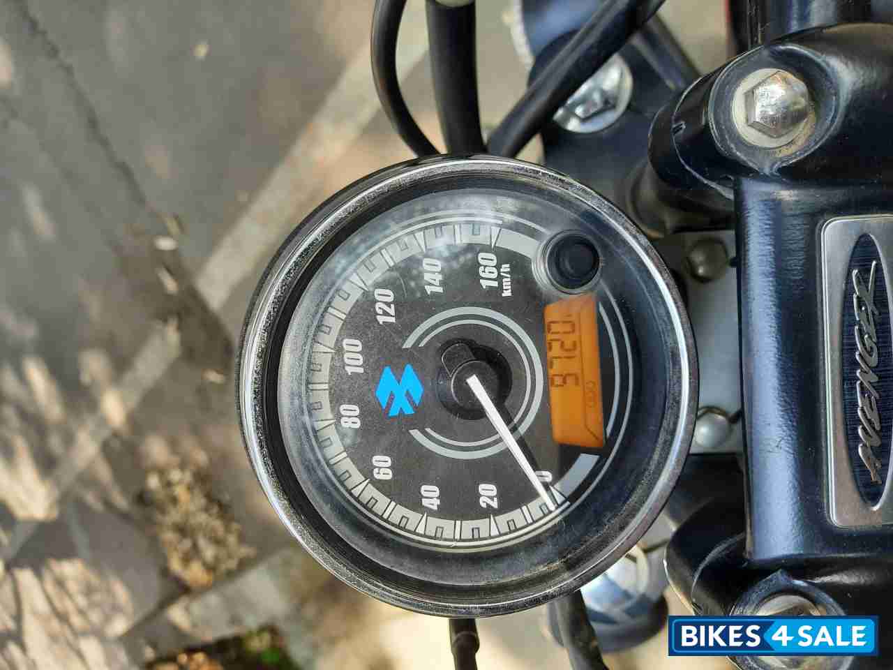 Bajaj Avenger Street 220