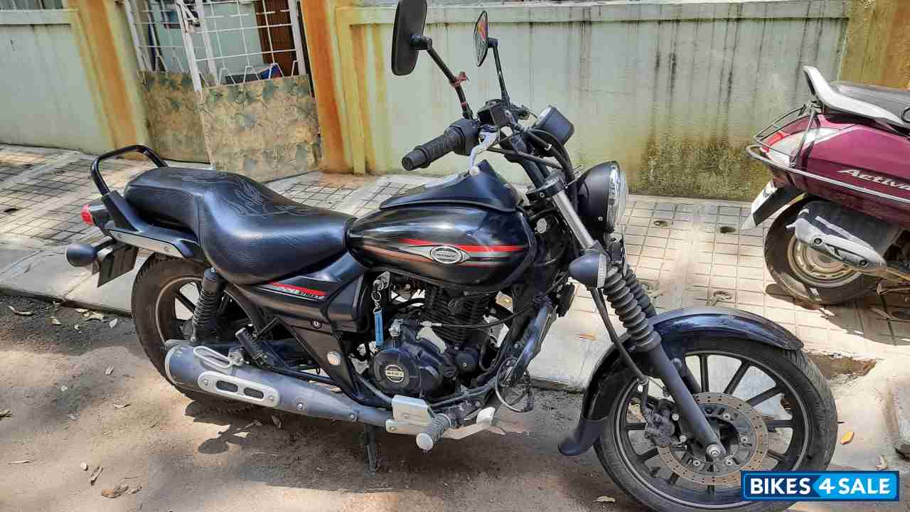 Bajaj Avenger Street 220