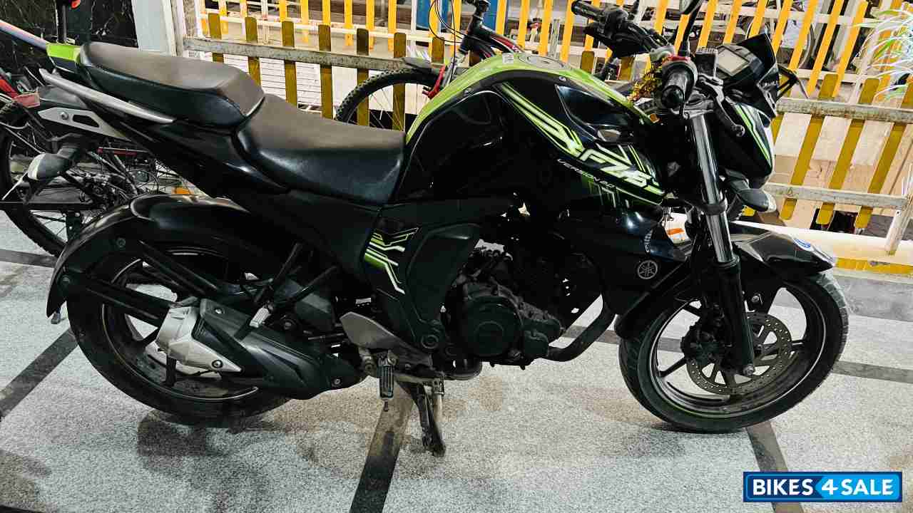 Black & Green Yamaha FZ-S FI V2