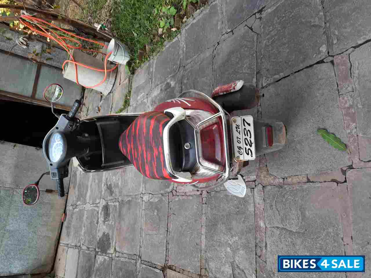 White And Red Mix Hero Pleasure