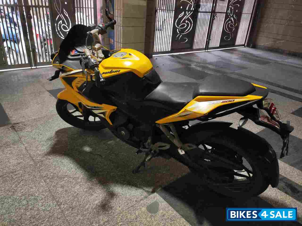 Yellow Bajaj Pulsar RS 200 ABS