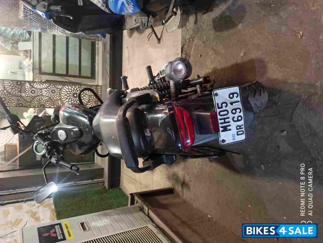 Black Matt Bajaj Avenger Street 220