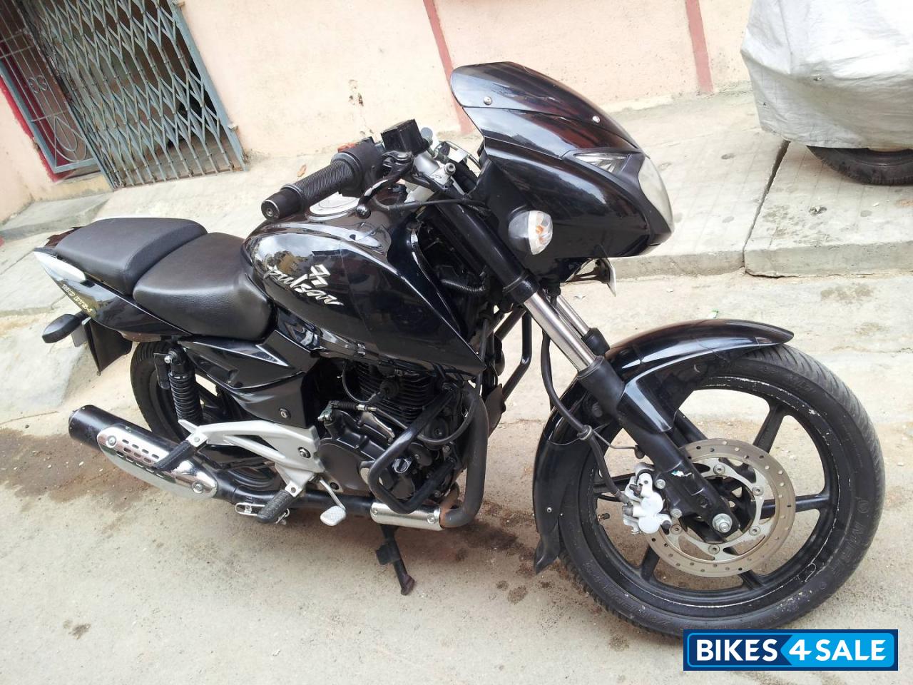 Black Bajaj Pulsar 180 DTSi