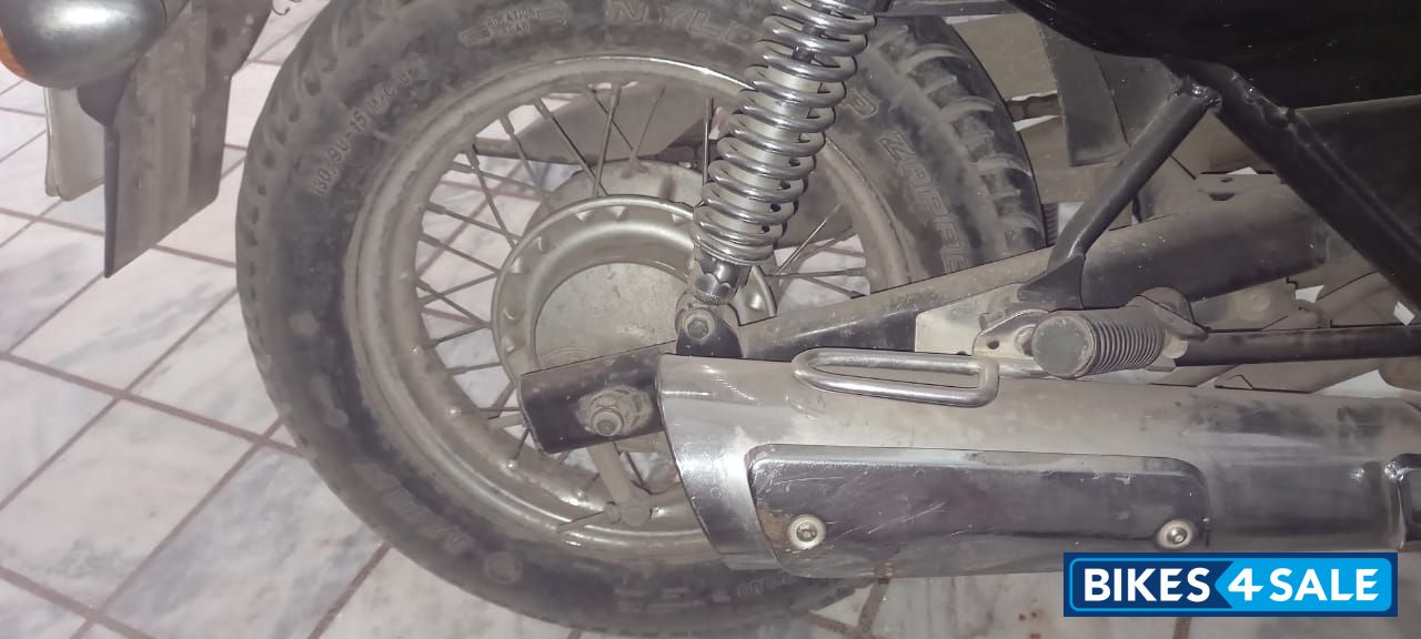 Bajaj Avenger 220 DTS-i