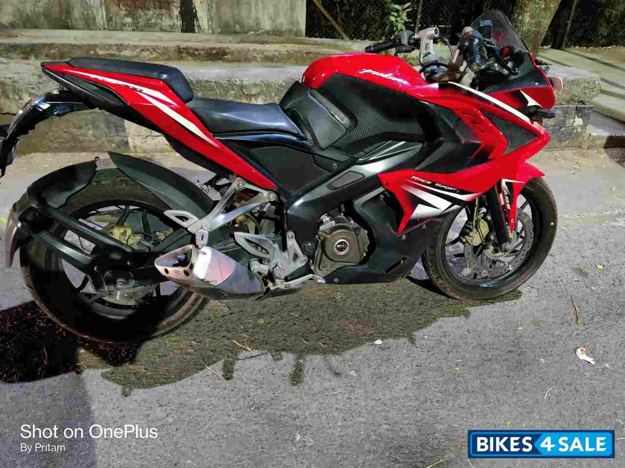 Red Bajaj Pulsar RS 200 ABS