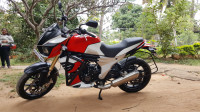 Mahindra Mojo XT 300 2017 Model