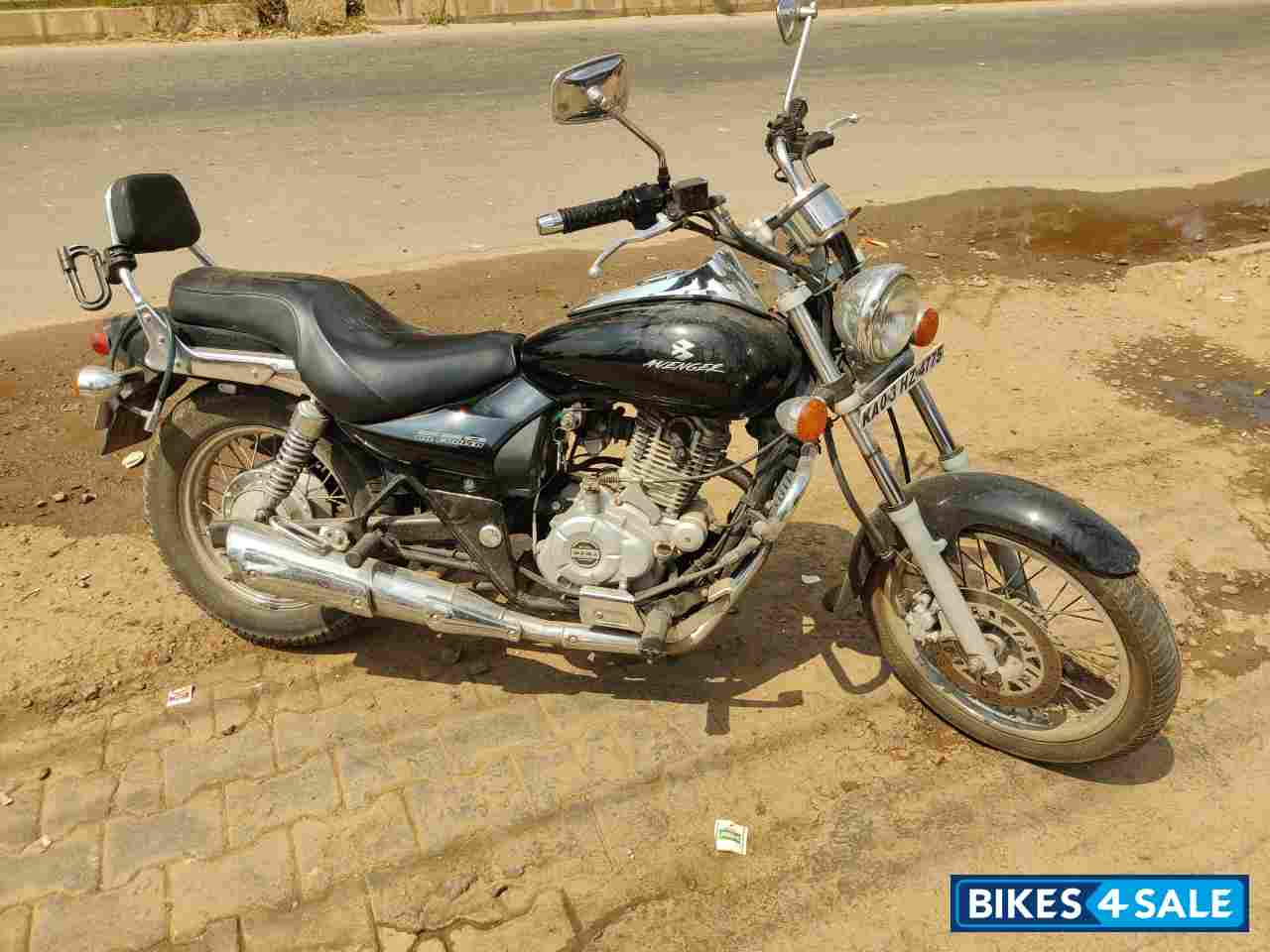 Bajaj Avenger 220 DTS-i