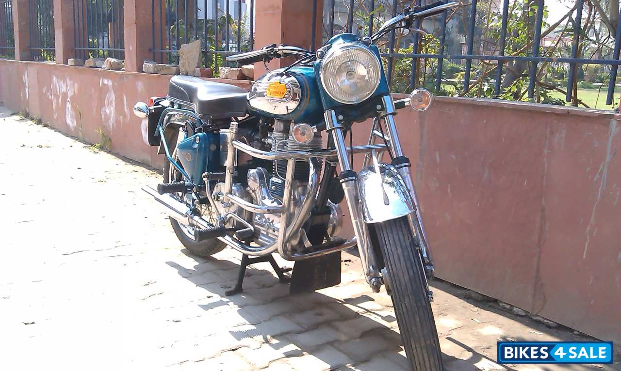 Blue Royal Enfield Bullet Standard 350