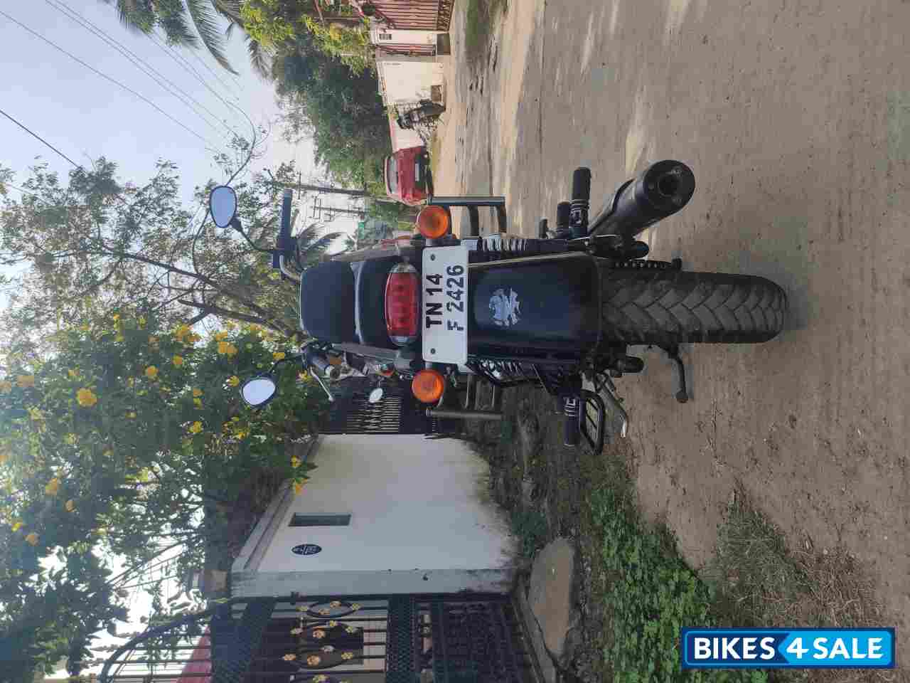 Matt Black Royal Enfield Thunderbird 350 Matt Black Royal Enfield Thunderbird 350