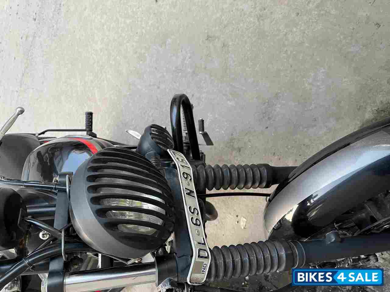 Bajaj Avenger Street 220