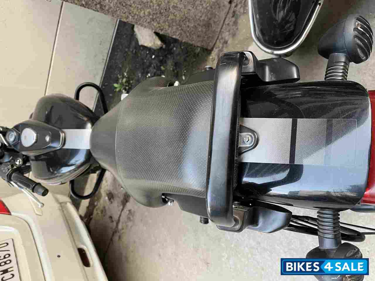 Bajaj Avenger Street 220