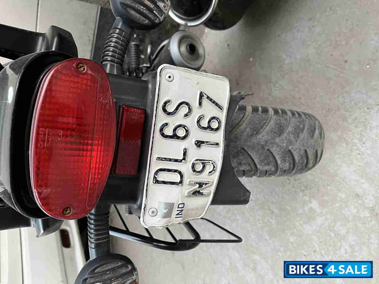 Bajaj Avenger Street 220