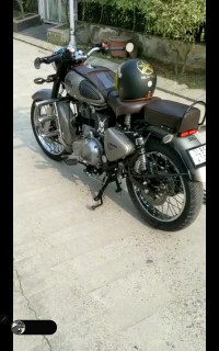 Gunmetal Grey Royal Enfield Classic Gunmetal Grey