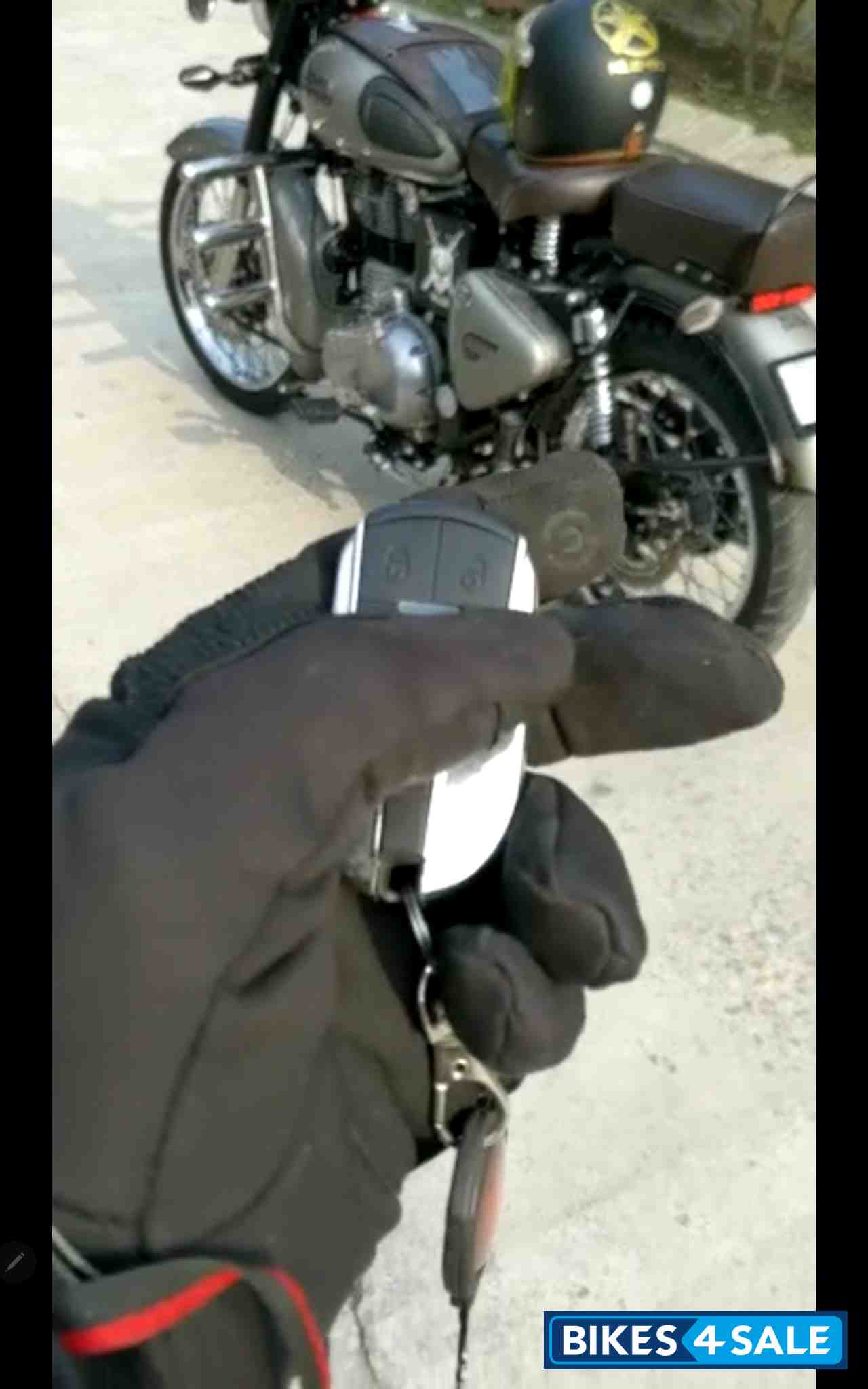 Gunmetal Grey Royal Enfield Classic Gunmetal Grey