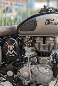 Gunmetal Grey Royal Enfield Classic Gunmetal Grey