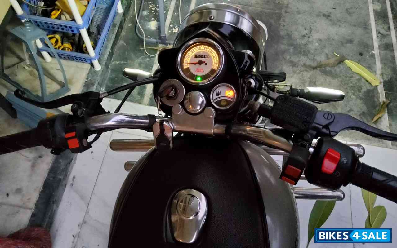 Gunmetal Grey Royal Enfield Classic Gunmetal Grey