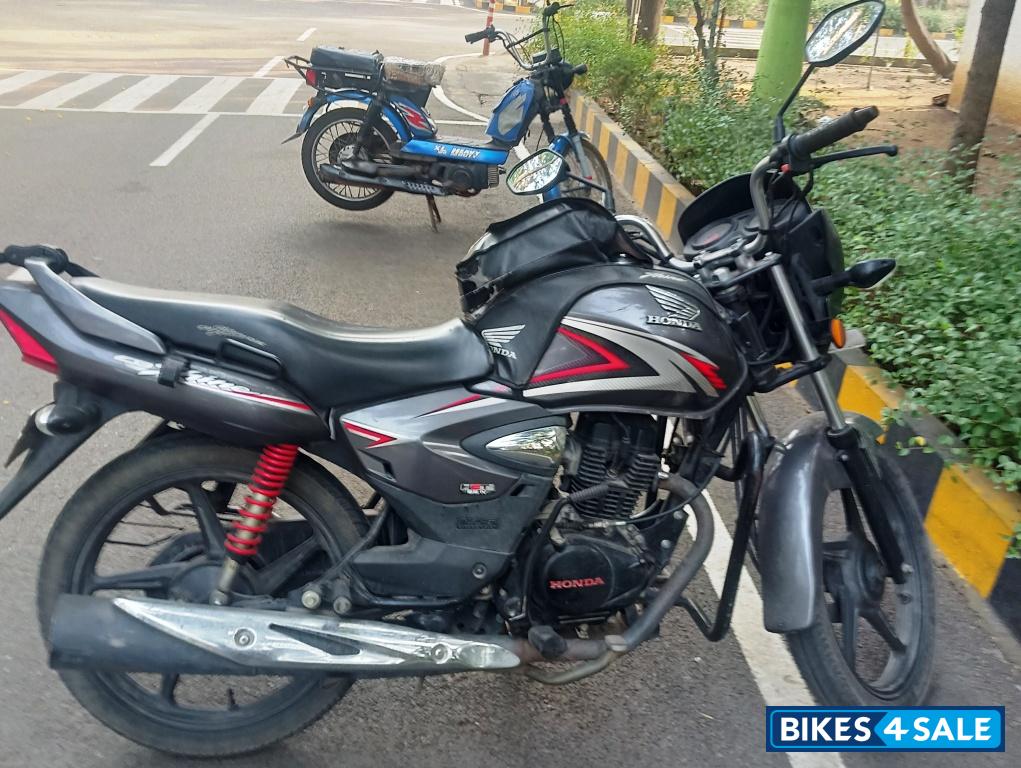 Grey Mettalic Honda CB Shine