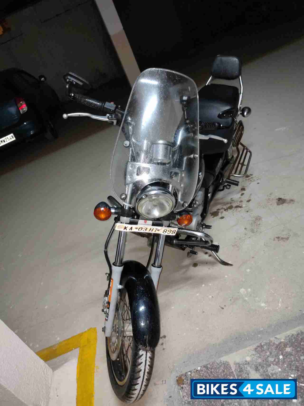 Bajaj Avenger 220 DTS-i