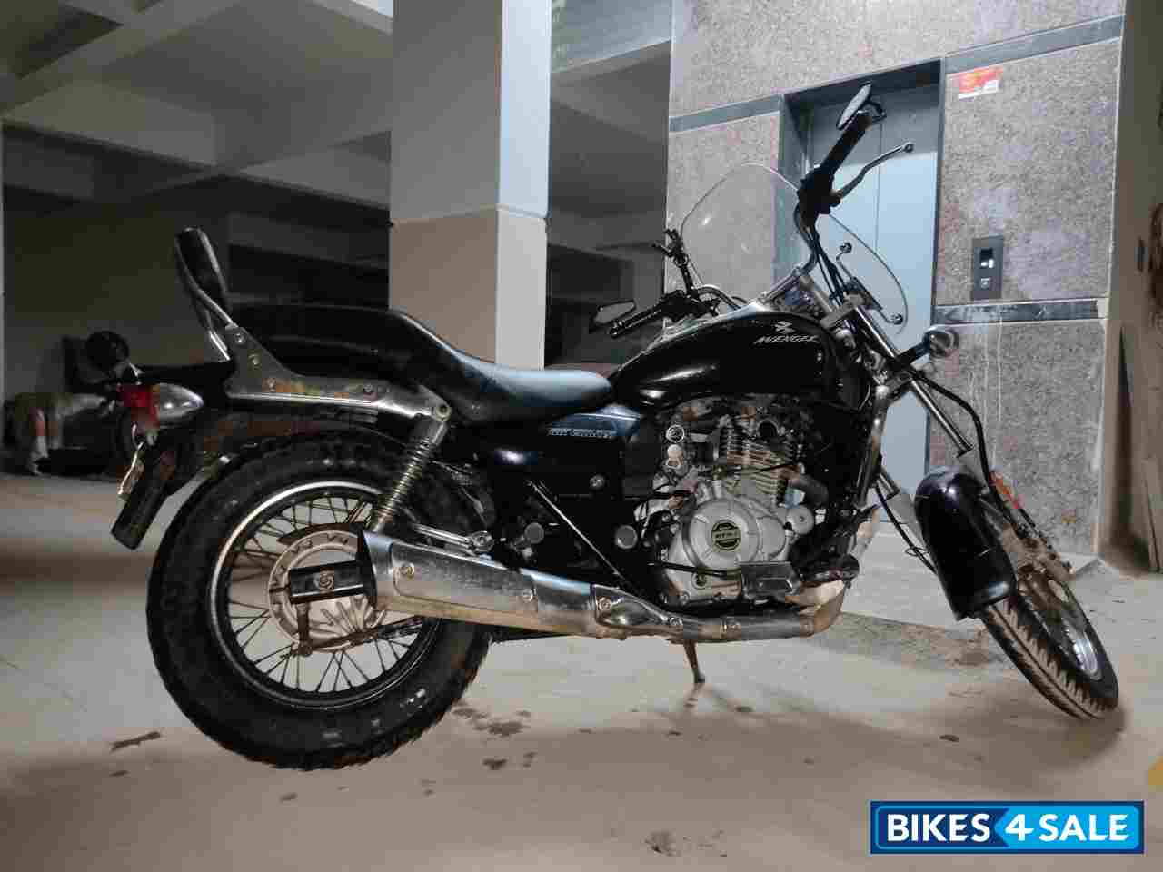 Bajaj Avenger 220 DTS-i Bajaj Avenger 220 DTS-i