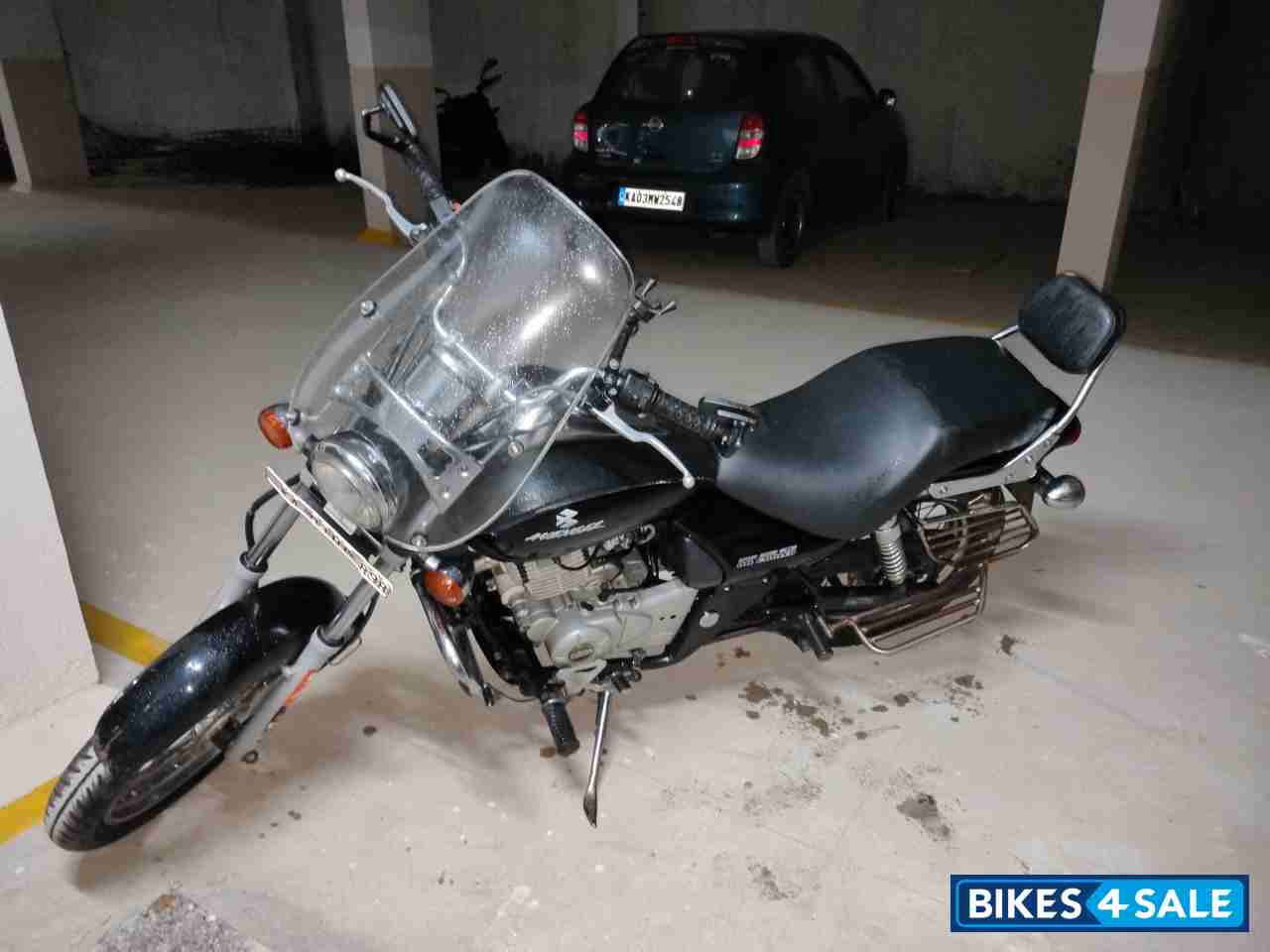 Bajaj Avenger 220 DTS-i Bajaj Avenger 220 DTS-i