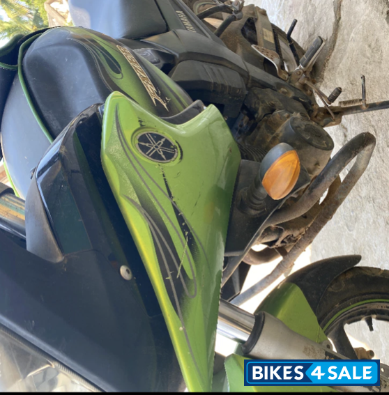 Cyber Green Yamaha Fazer