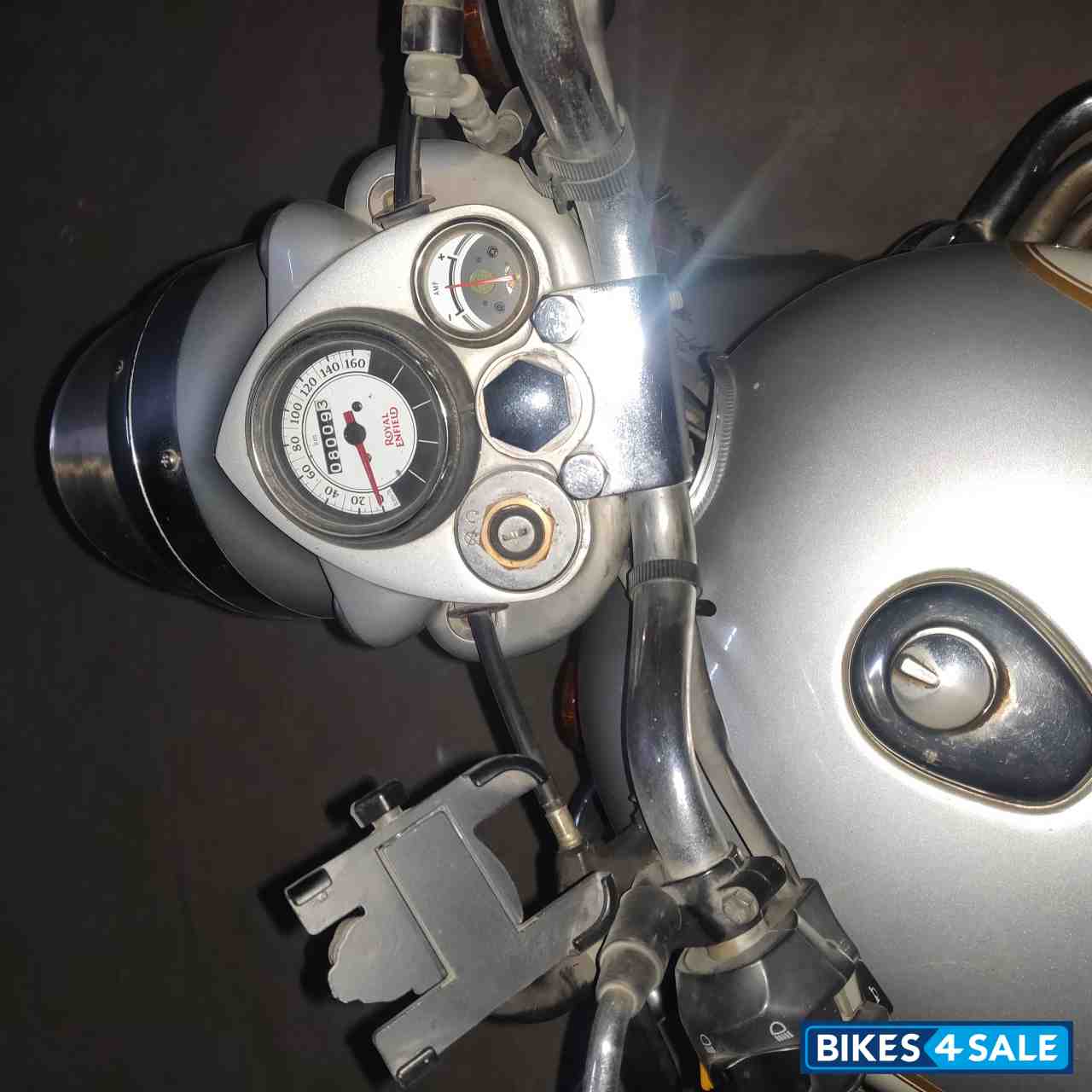 Silver Royal Enfield Classic 350 Silver Royal Enfield Classic 350