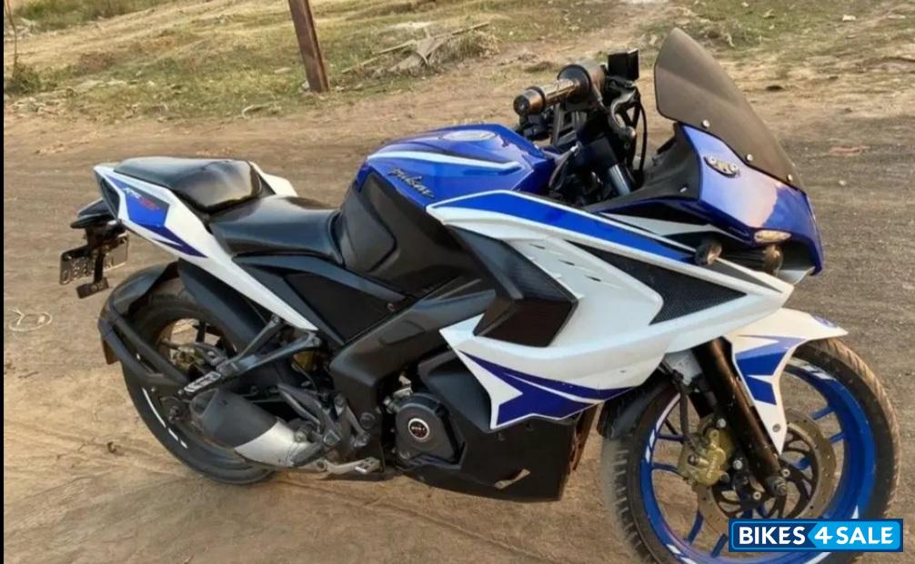 Racing Blue Bajaj Pulsar RS 200
