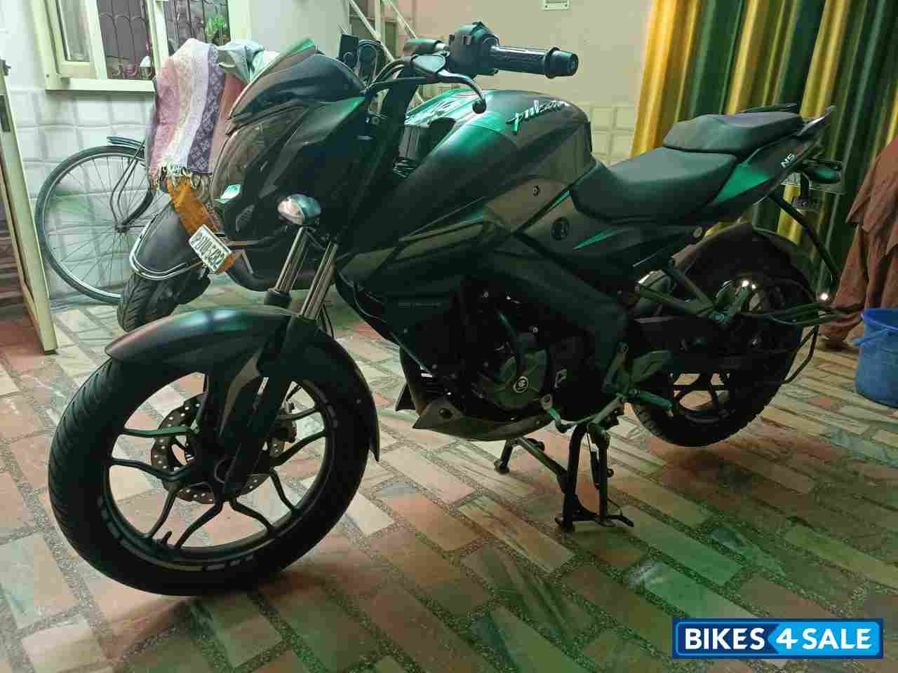 Grey Bajaj Pulsar NS 160