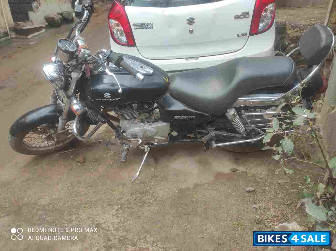 Bajaj Avenger 220 DTS-i