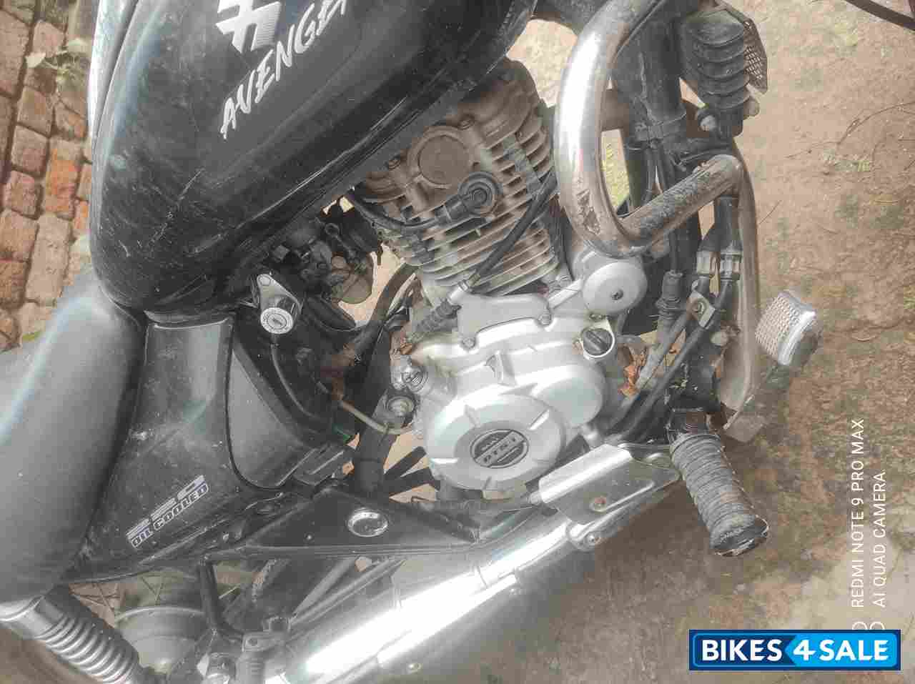 Bajaj Avenger 220 DTS-i Bajaj Avenger 220 DTS-i