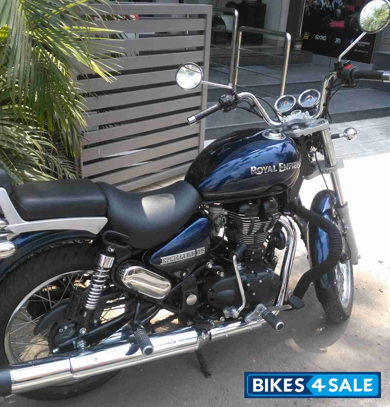 Blue Royal Enfield Thunderbird 350