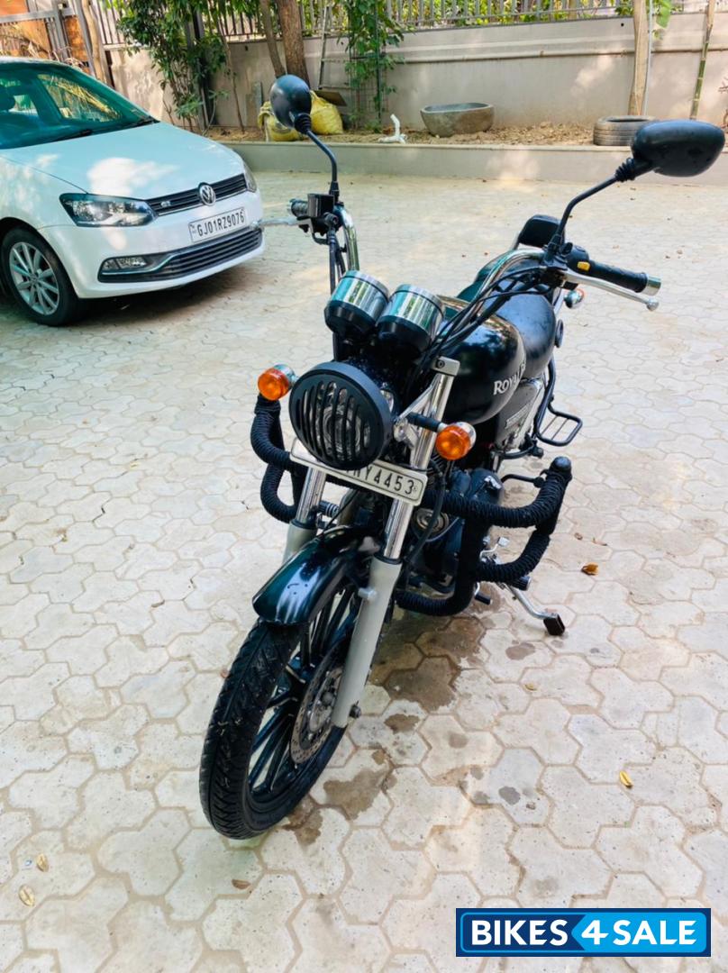 Black Royal Enfield Thunderbird 500