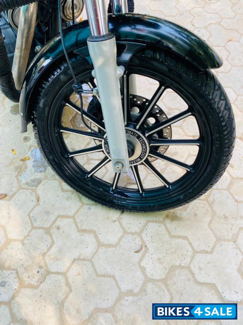 Black Royal Enfield Thunderbird 500