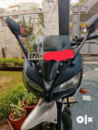 Black & Silver Yamaha Fazer