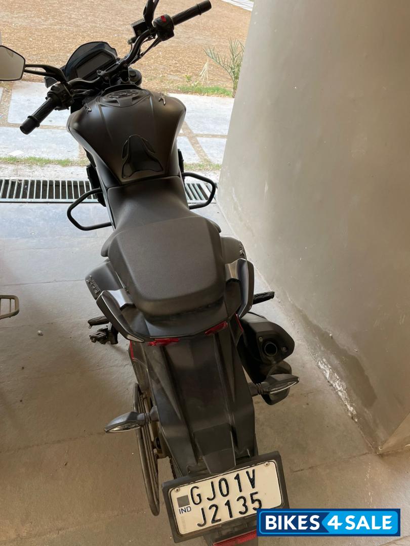 Black Bajaj Dominar 400 ABS BS6