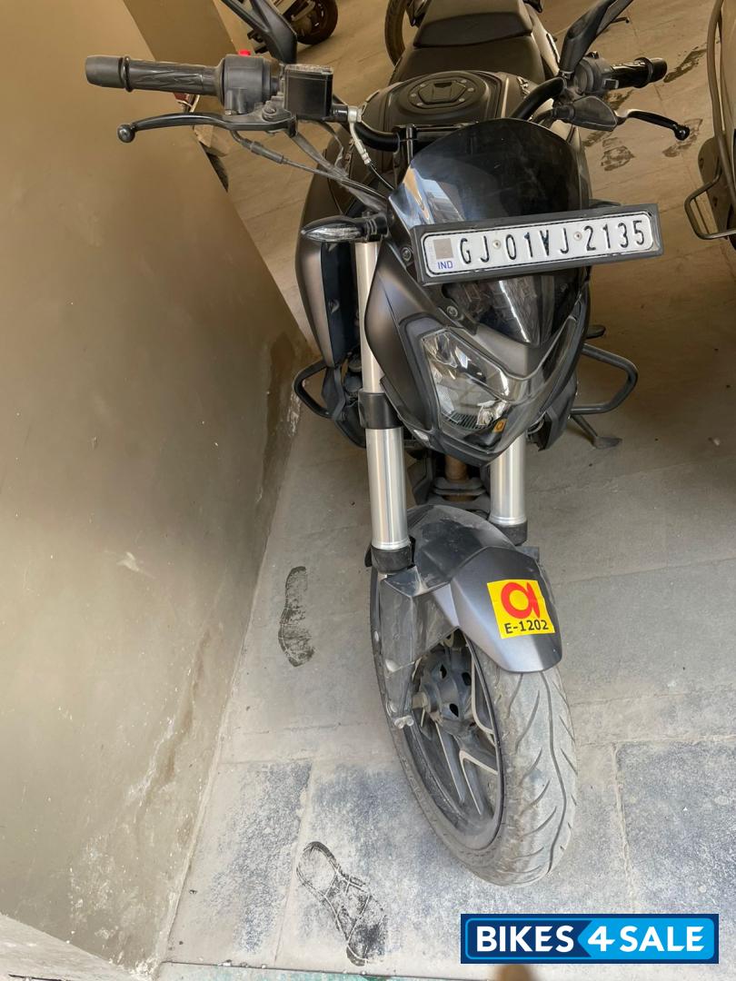 Black Bajaj Dominar 400 ABS BS6