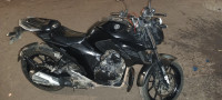 Black Yamaha FZ25