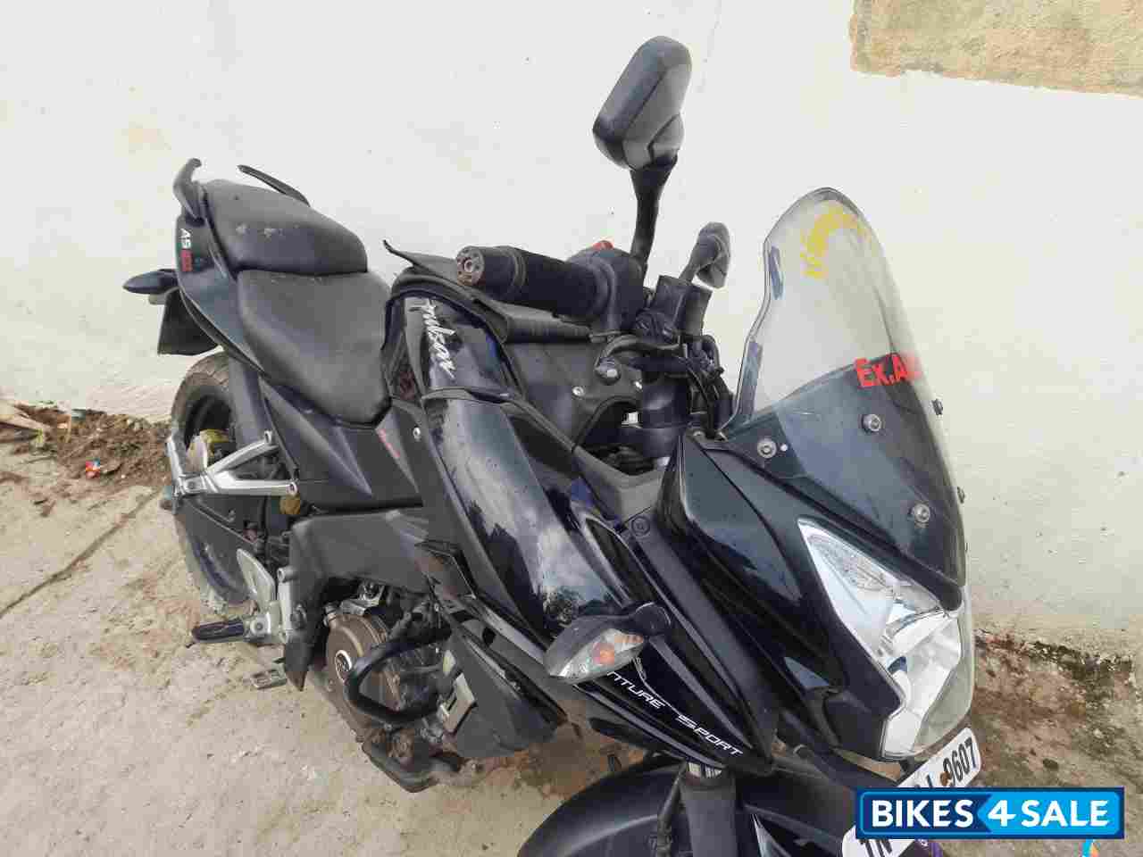 Black Bajaj Pulsar AS 200
