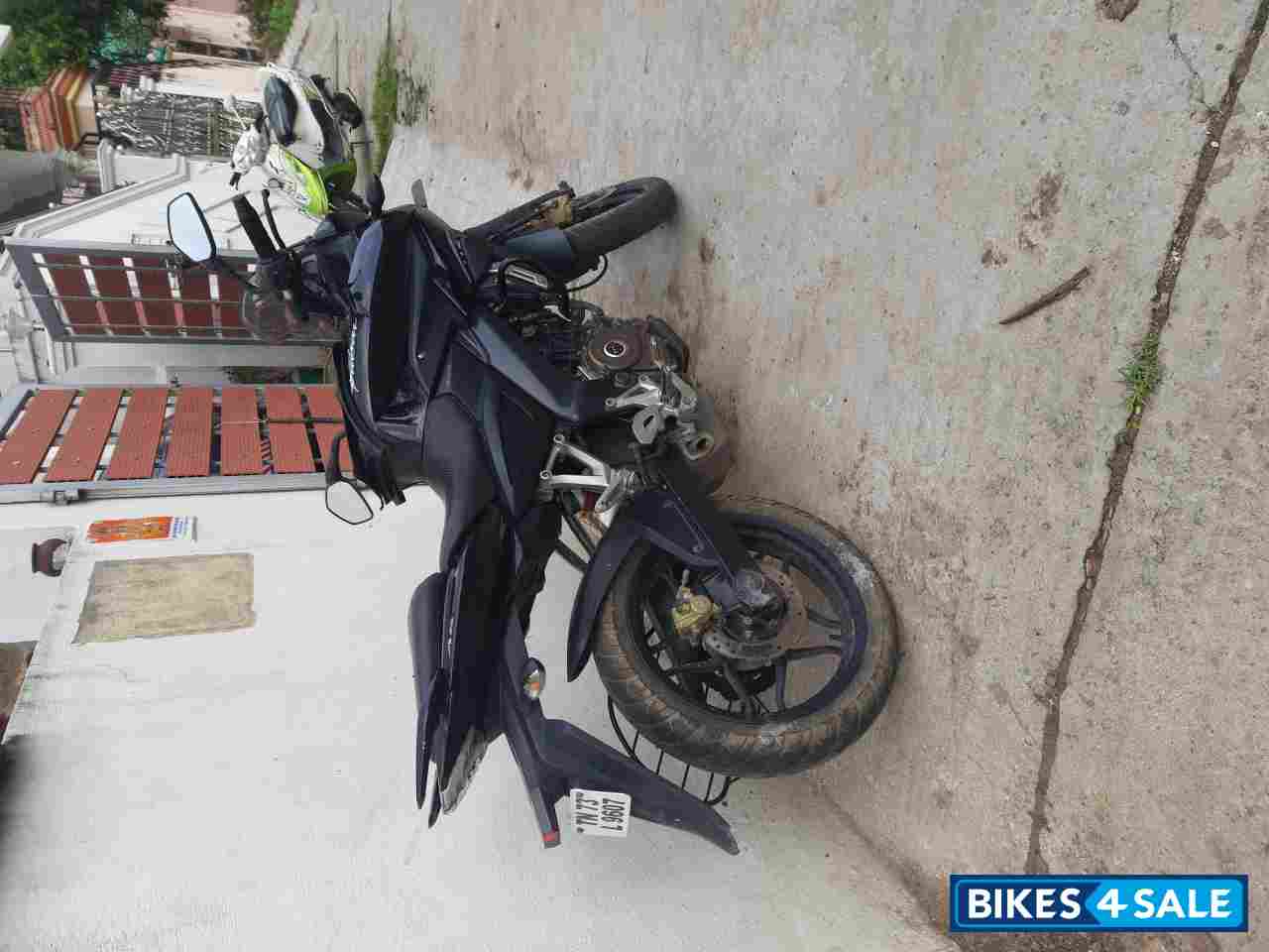 Black Bajaj Pulsar AS 200