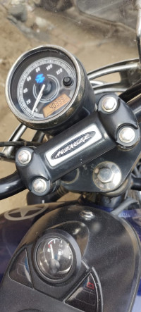 Blue Bajaj Avenger Street 150