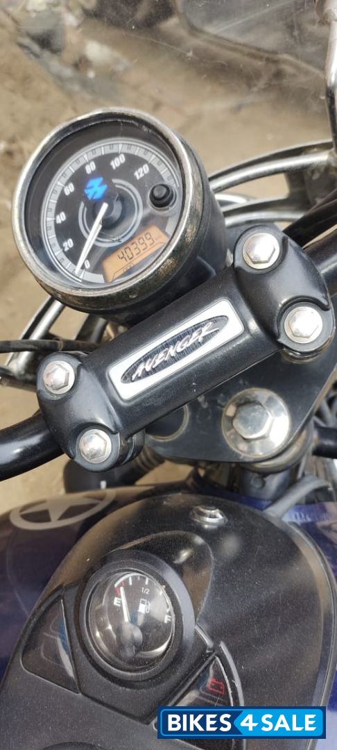 Blue Bajaj Avenger Street 150