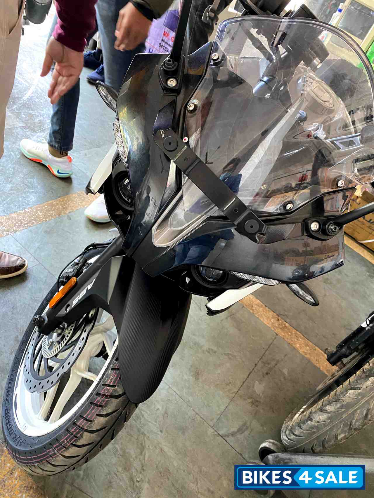Gray Bajaj Pulsar RS 200 BS6