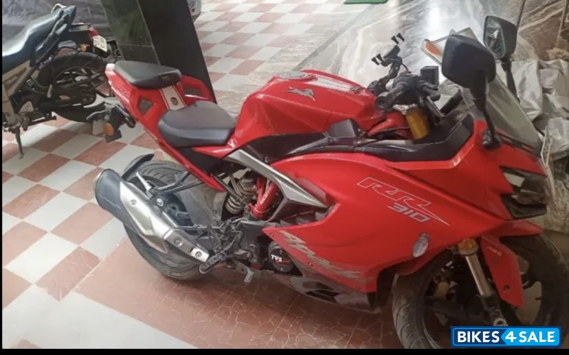 Red TVS Apache RR 310
